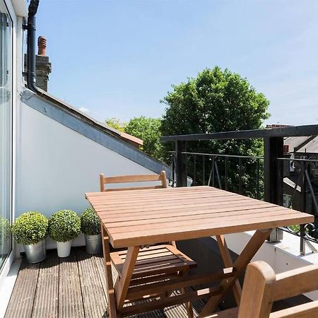 Spacious 3 Bedroom Flat With Terrace Londra Exterior foto