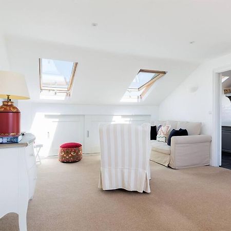 Spacious 3 Bedroom Flat With Terrace Londra Exterior foto