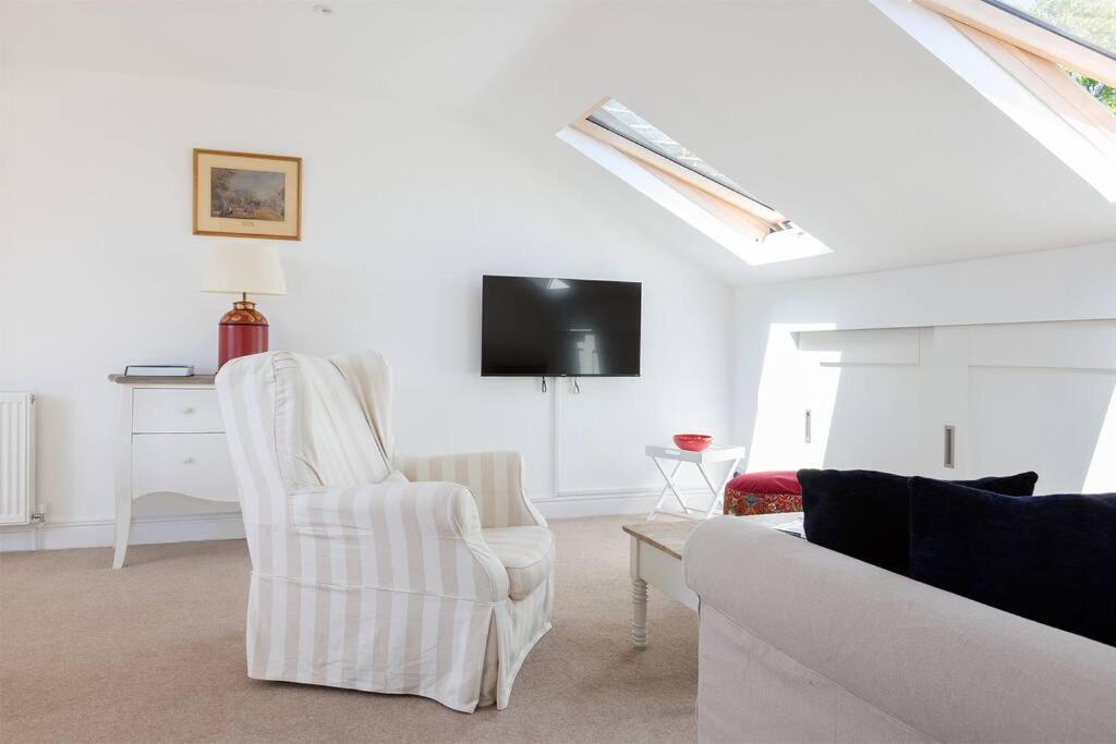 Spacious 3 Bedroom Flat With Terrace Londra Exterior foto