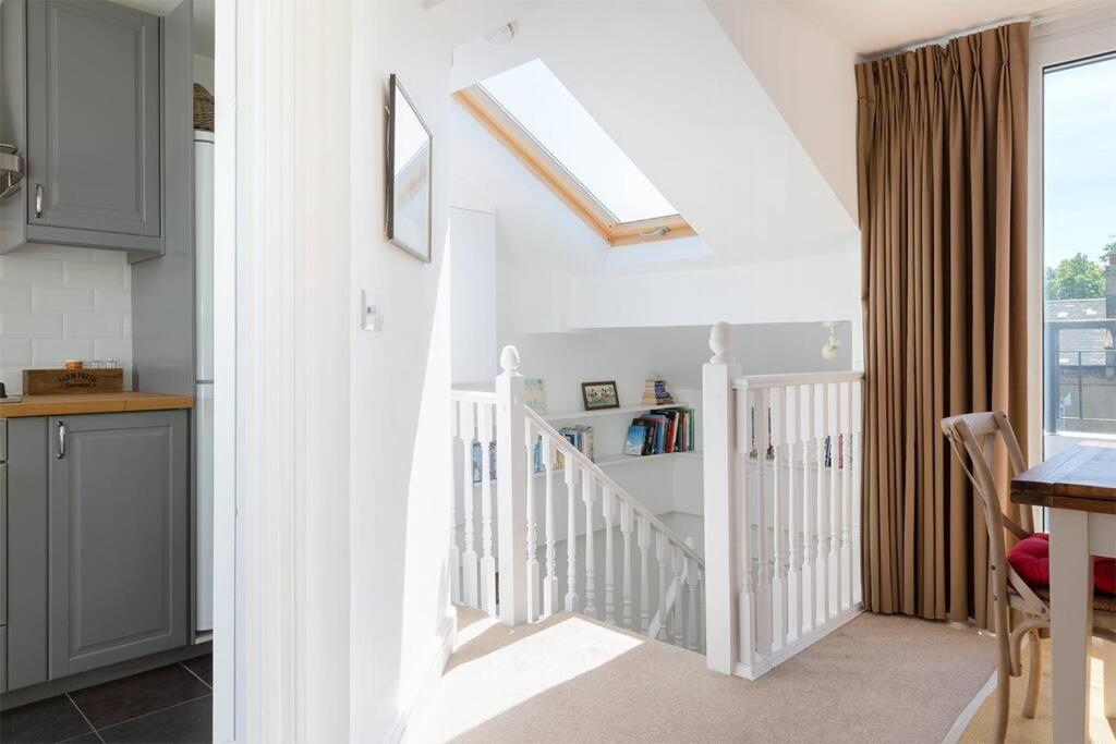 Spacious 3 Bedroom Flat With Terrace Londra Exterior foto