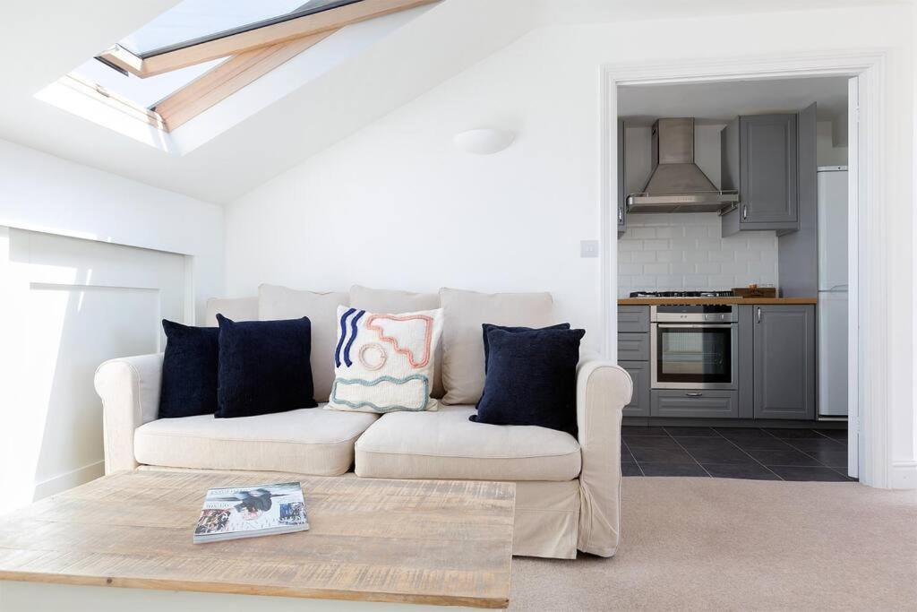 Spacious 3 Bedroom Flat With Terrace Londra Exterior foto